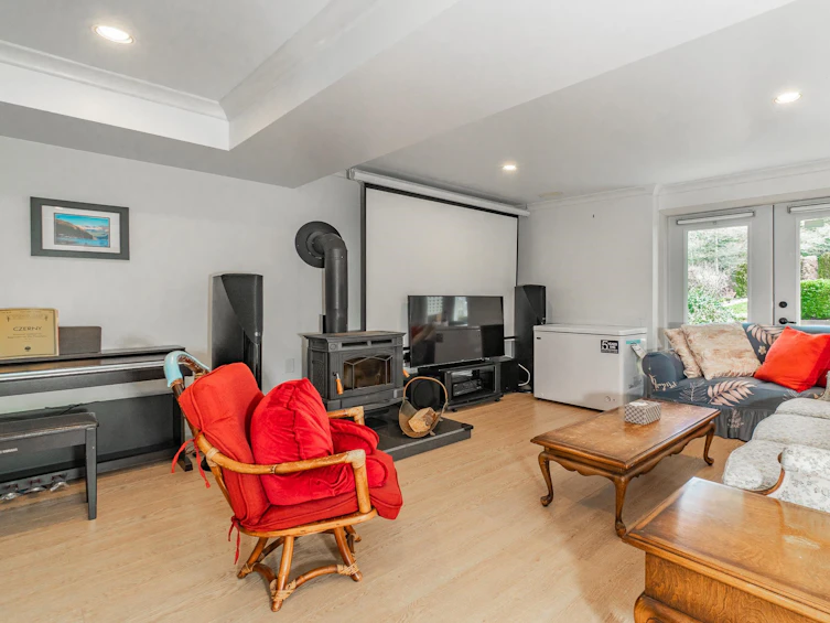 2035 Rockcliff Road, North Vancouver, BC, V7G 1X3 - 26