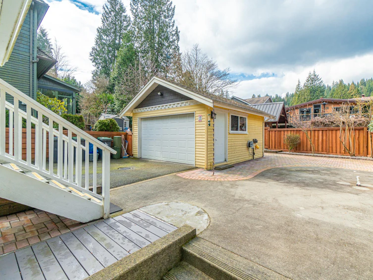 2035 Rockcliff Road, North Vancouver, BC, V7G 1X3 - 32