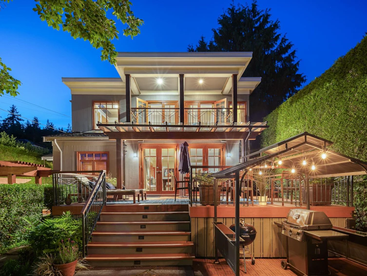 4449 Ross Crescent, West Vancouver, BC, V7W 1B4