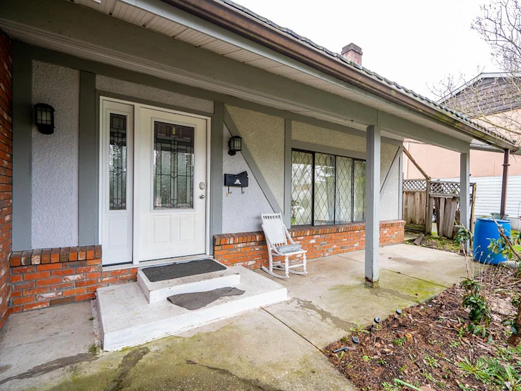 11145 83a Avenue, Delta, BC, V4C 2J4 - 2