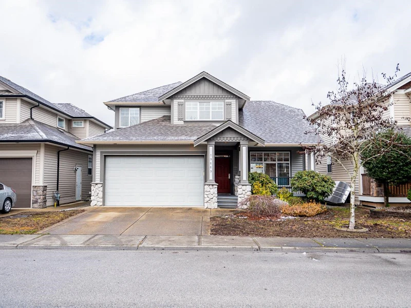19669 73b Avenue, Langley BC V2Y 3C4