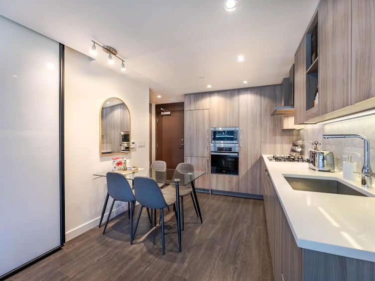 1009-89 Nelson Street, Vancouver, BC, V6Z 0E7 - 4