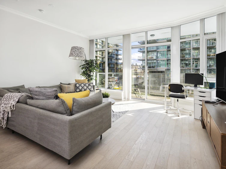 313-175 Victory Ship Way, North Vancouver, BC, V7L 0G1 - 4