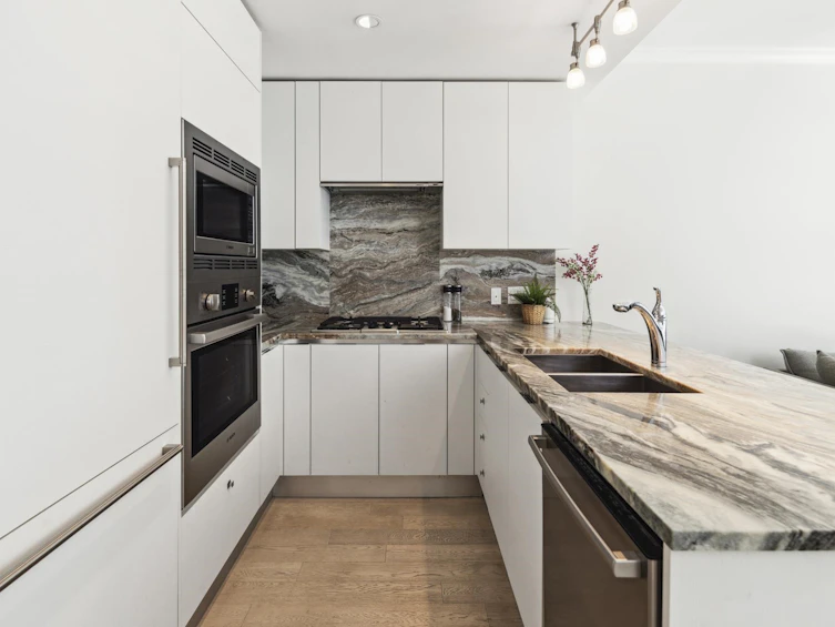 313-175 Victory Ship Way, North Vancouver, BC, V7L 0G1 - 13