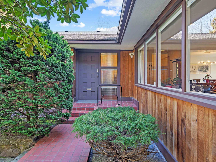 1736 W 37th Avenue, Vancouver, BC, V6M 1N1 - 2