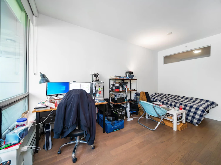 008-9060 University Crescent, Burnaby, BC, V5A 0E1 - 8