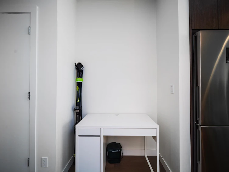 008-9060 University Crescent, Burnaby, BC, V5A 0E1 - 12