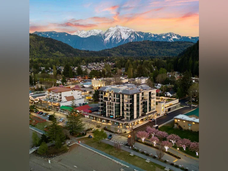 309-120 Esplanade Avenue, Harrison Hot Springs, BC, V0M 1K0 - 2