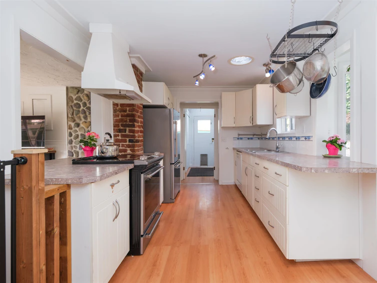 8098 Redrooffs Road, Halfmoon Bay, BC, V7Z 1C7 - 5