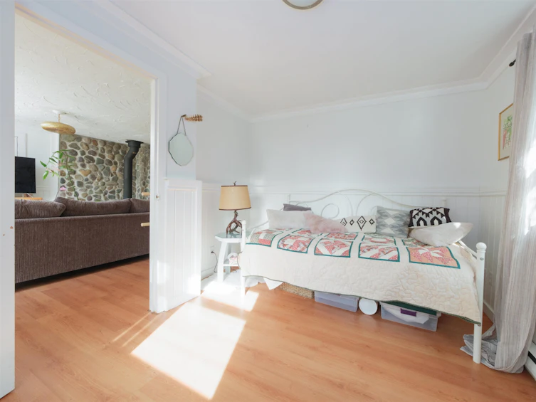8098 Redrooffs Road, Halfmoon Bay, BC, V7Z 1C7 - 13