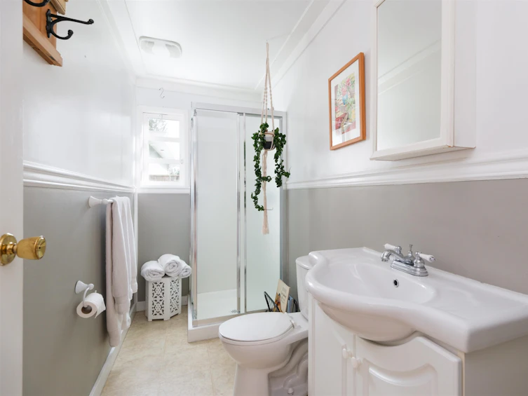 8098 Redrooffs Road, Halfmoon Bay, BC, V7Z 1C7 - 14