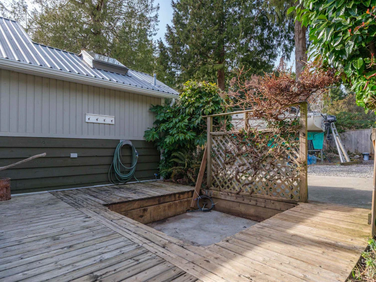 8098 Redrooffs Road, Halfmoon Bay, BC, V7Z 1C7 - 32