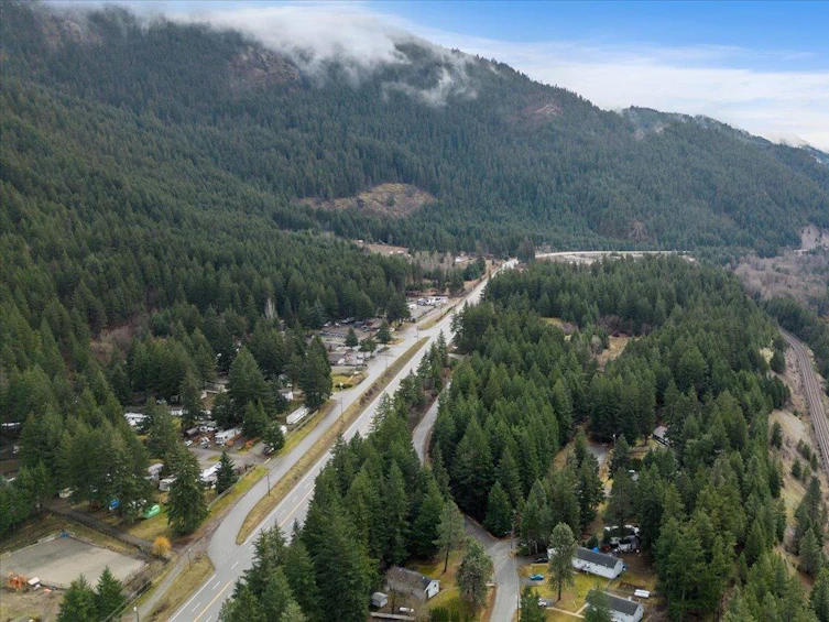 50450 Trans Canada Highway, Hope, BC, V0K 1C0 - 37