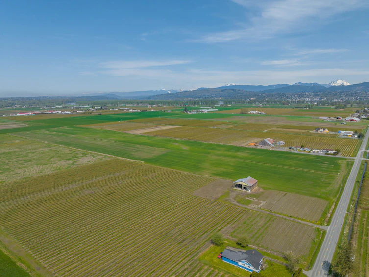 5157 Riverside Street, Abbotsford, BC, V4X 1X9 - 8