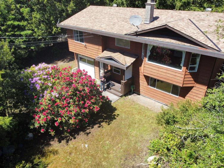 8044 Dogwood Drive, Halfmoon Bay, BC, V7Z 1A7 - 2