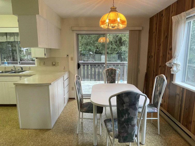 8044 Dogwood Drive, Halfmoon Bay, BC, V7Z 1A7 - 6
