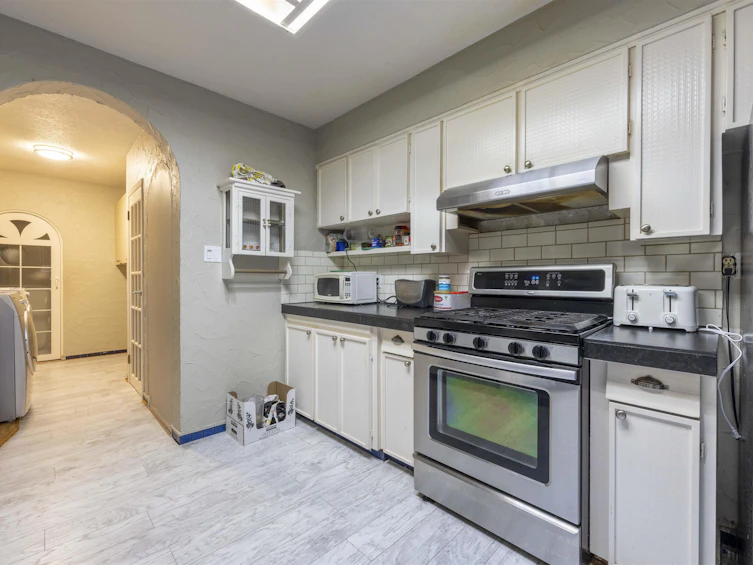 908 Glenacre Court, Port Moody, BC, V3H 1K1 - 19