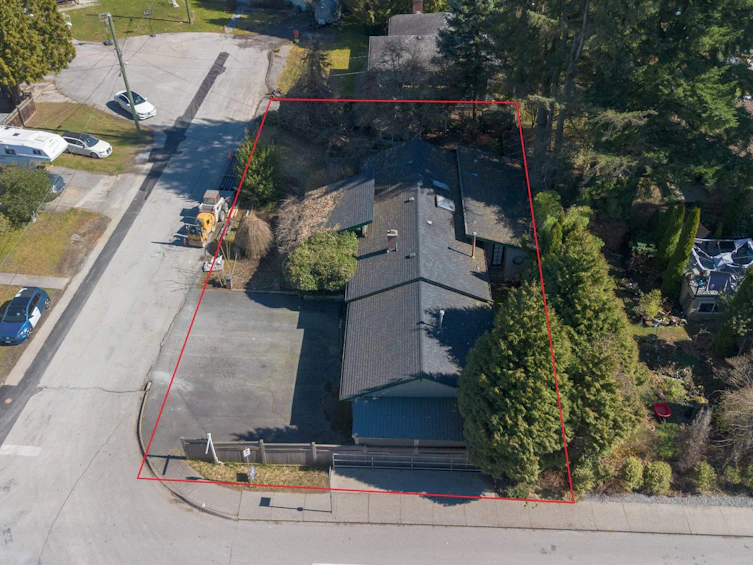908 Glenacre Court, Port Moody, BC, V3H 1K1 - 2