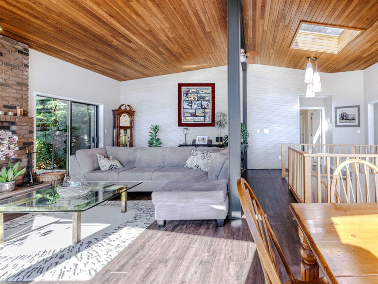 6526 Meier Road, Sechelt, BC, V7Z 0S8 - 3