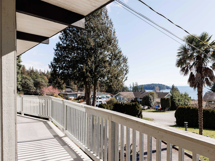 6526 Meier Road, Sechelt, BC, V7Z 0S8 - 9
