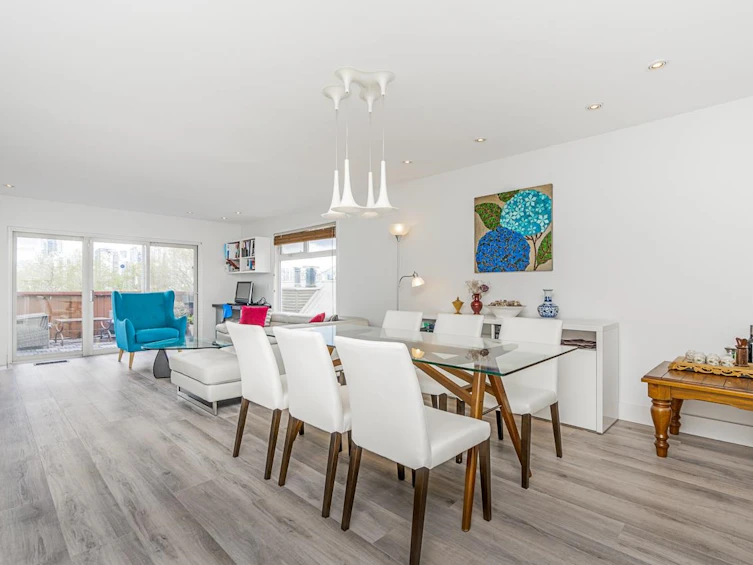 2215 Alder Street, Vancouver, BC, V6H 2R8