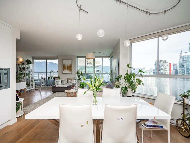 2702-717 Jervis Street, Vancouver, BC, V6E 4L5