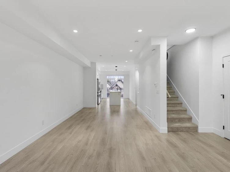 5-23108 Lougheed Highway, Maple Ridge, BC, V2X 2W3 - 3