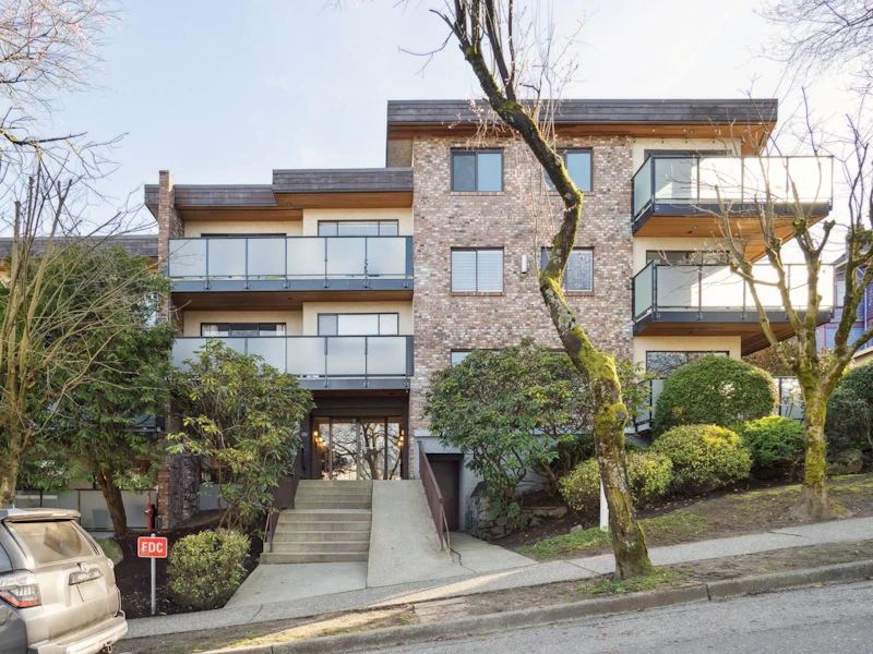 114 - 930 E 7th Avenue, Vancouver BC V5T 1P6