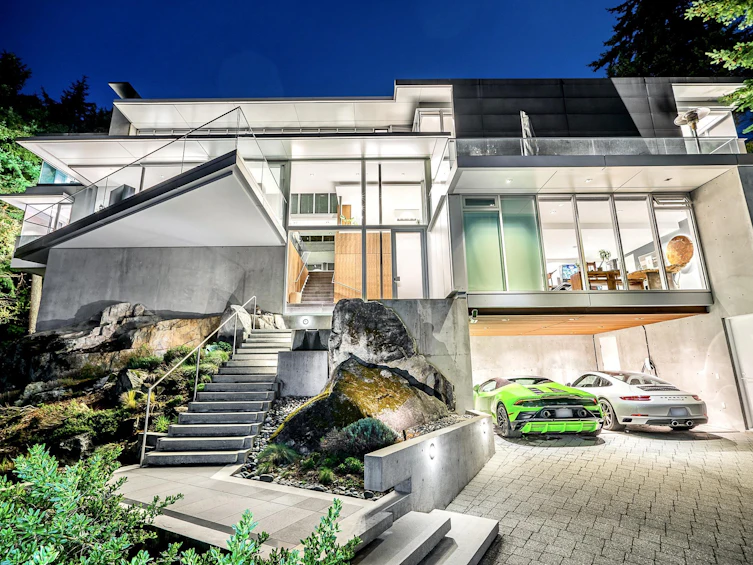 4249A Rockbank Place, West Vancouver, BC, V7W 1A8 - 2