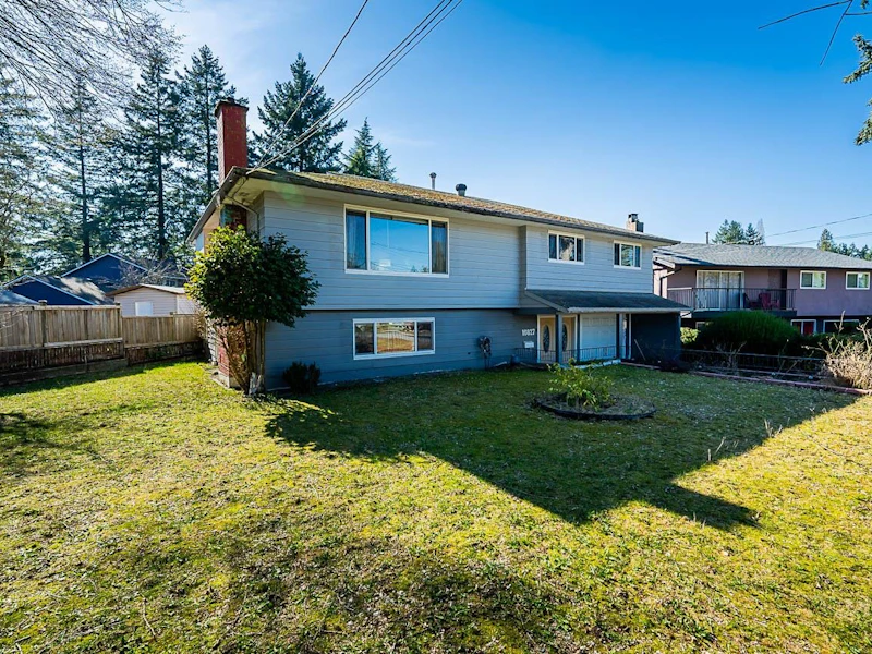 10827 145a Street, Surrey BC V3R 3S2