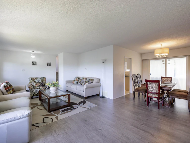 4388 Royal Oak Avenue, Burnaby, BC, V5G 3M4 - 3