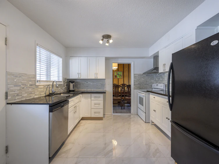 4388 Royal Oak Avenue, Burnaby, BC, V5G 3M4 - 4