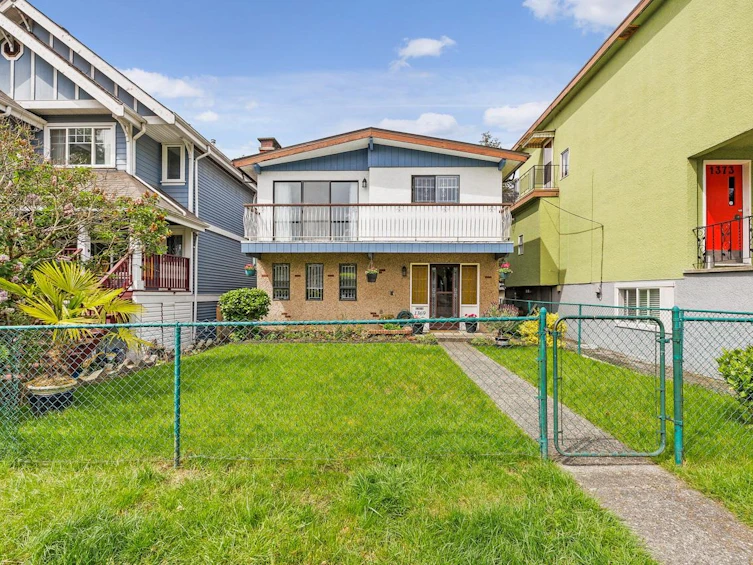 1369 Graveley Street, Vancouver, BC, V5L 3A1