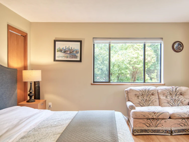 6377 North Gale Avenue, Sechelt, BC, V7Z 0P7 - 26