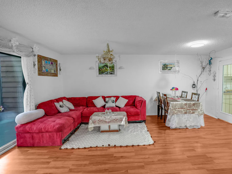 143-9459 Prince Charles, Surrey, BC, V3V 7G1 - 3
