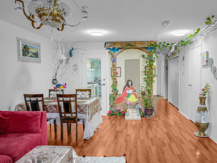 143-9459 Prince Charles, Surrey, BC, V3V 7G1 - 4