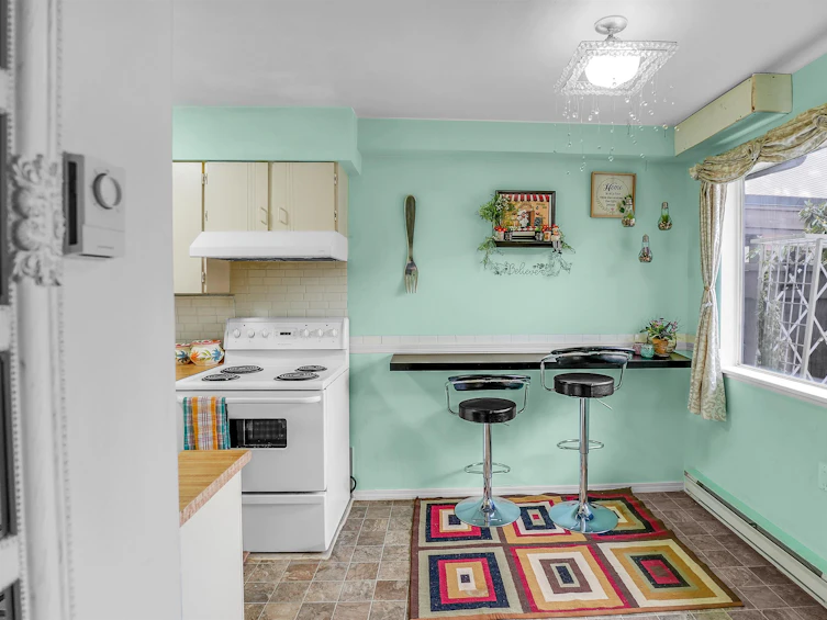 143-9459 Prince Charles, Surrey, BC, V3V 7G1 - 9
