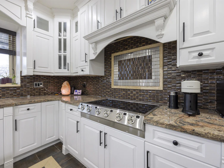 1060 E 61st Avenue, Vancouver, BC, V5X 2C4 - 9