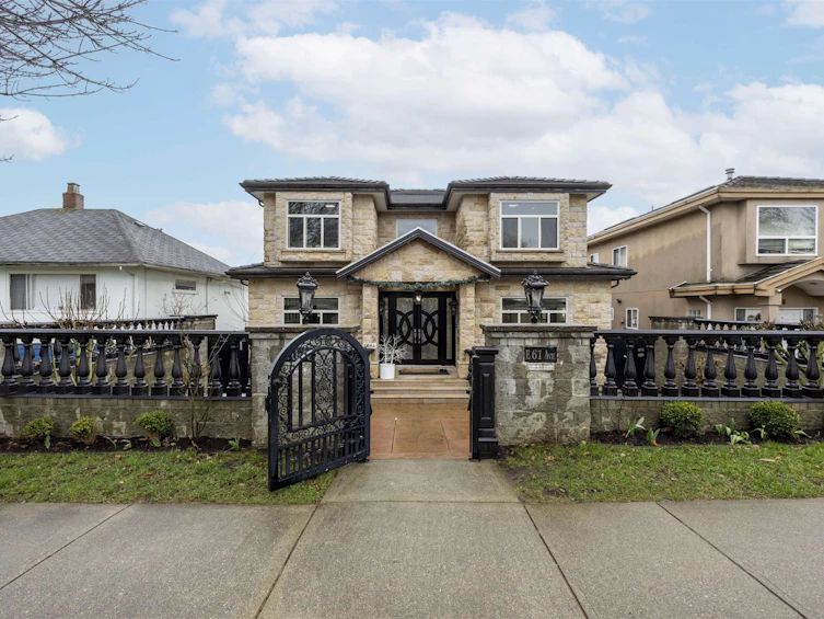 1060 E 61st Avenue, Vancouver, BC, V5X 2C4 - 13