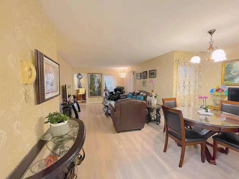 401 - 1065 W 72nd Avenue, Vancouver BC V6P 3C4