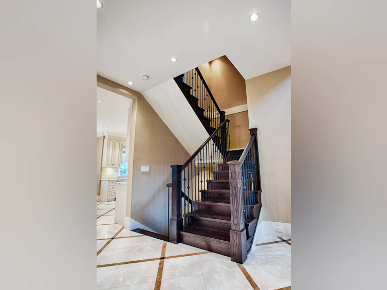 5538 Meadedale Drive, Burnaby, BC, V5B 2E8 - 5