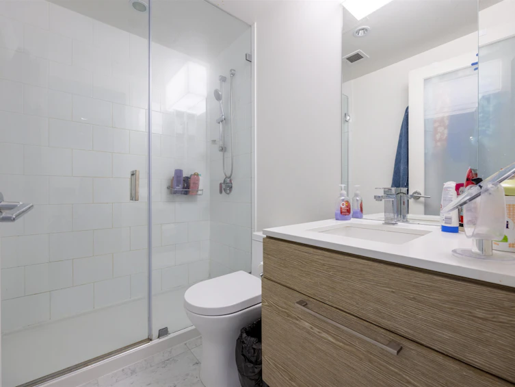 801-13438 Central Avenue, Surrey, BC, V3T 0N2 - 6