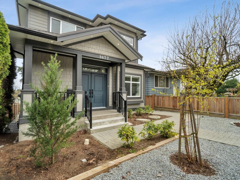1877 Pitt River Road, Port Coquitlam BC V3C 1R1