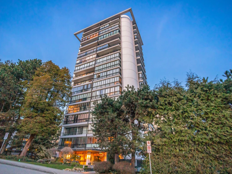 801 - 650 16th Street, West Vancouver BC V7V 3R9