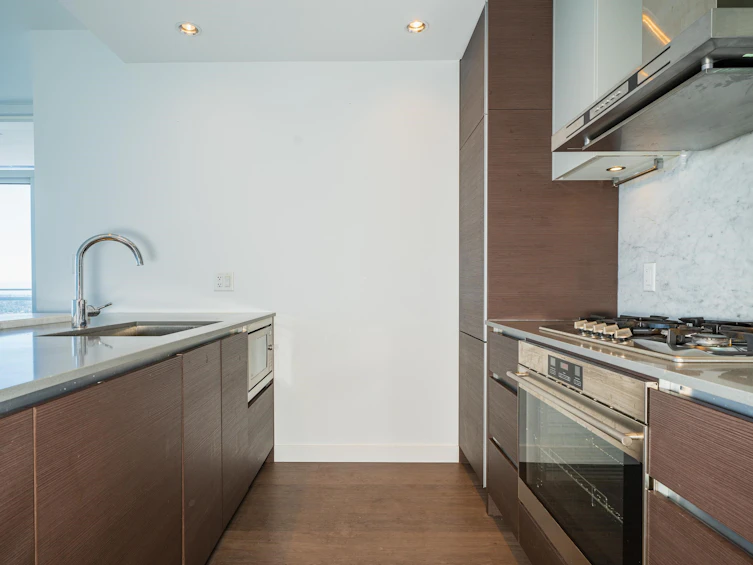 4010-4670 Assembly Way, Burnaby, BC, V5H 0H3 - 9