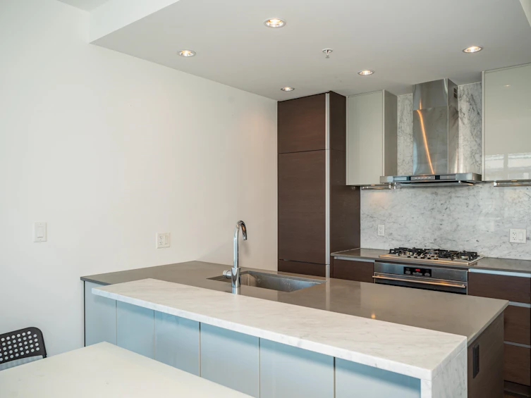 4010-4670 Assembly Way, Burnaby, BC, V5H 0H3 - 10