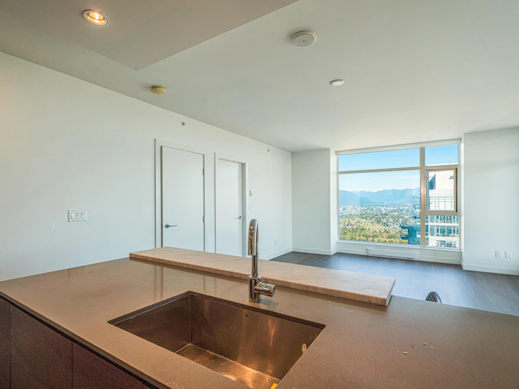 4010-4670 Assembly Way, Burnaby, BC, V5H 0H3 - 11