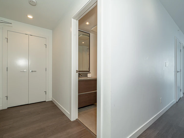 4010-4670 Assembly Way, Burnaby, BC, V5H 0H3 - 18