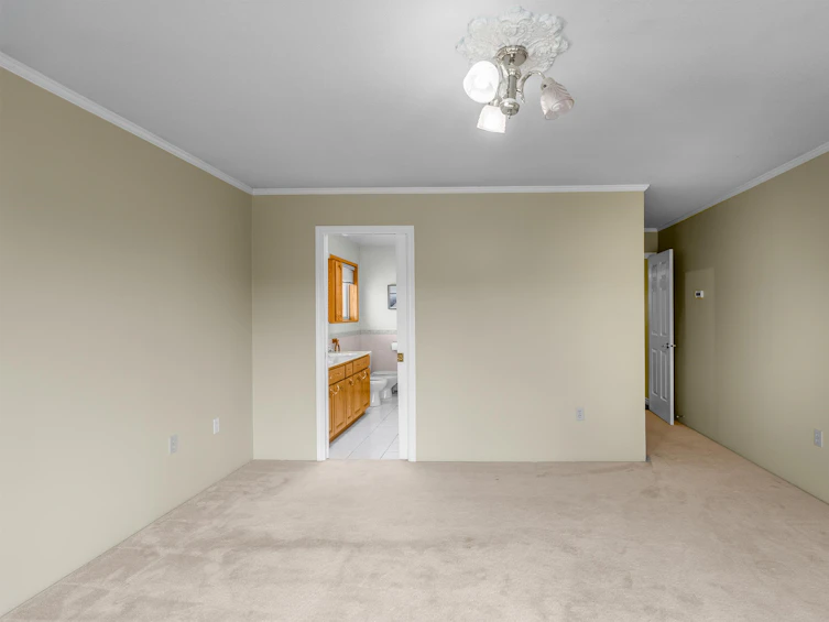 8166 11th Avenue, Burnaby, BC, V3N 2N9 - 23