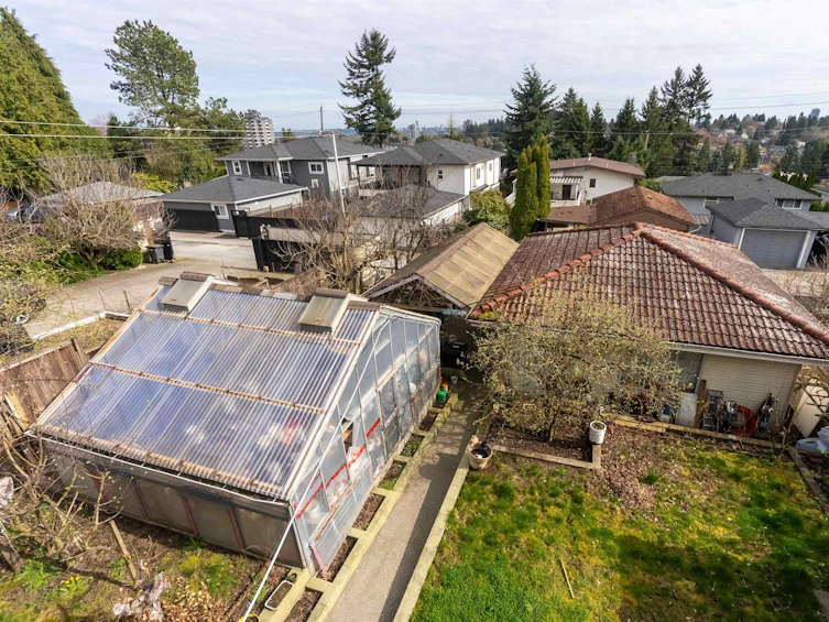 8166 11th Avenue, Burnaby, BC, V3N 2N9 - 6